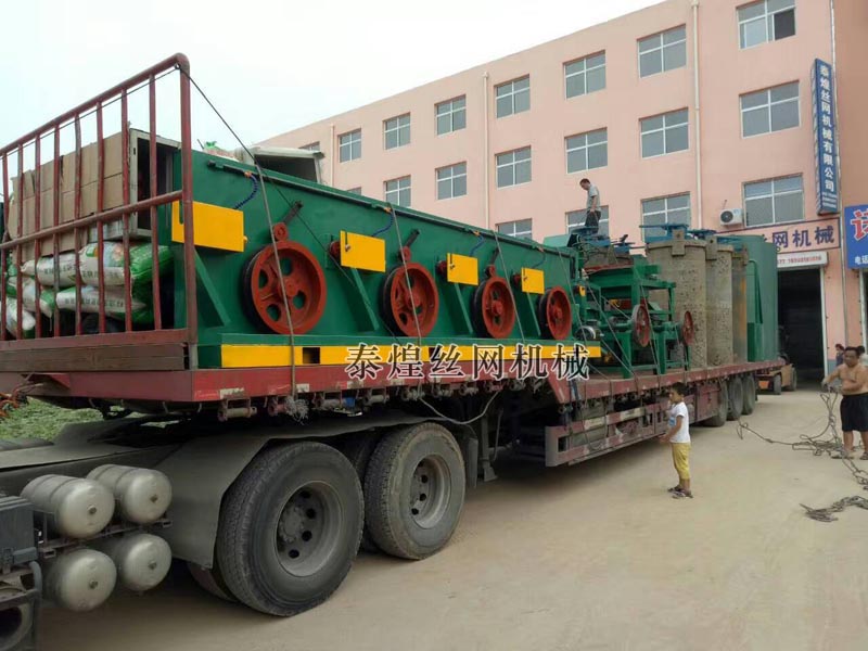 直進(jìn)式拉絲設(shè)備 直進(jìn)式拉絲設(shè)備